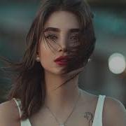 Feride Hilal Akın Kim