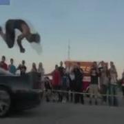 Прыжок через автомобиль от Аарона Эванса