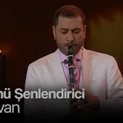 Hüsnü Şenlendirici Berivan Sarı Sıcak
