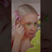Alien Makeup Look Makeuptutorial Creativemakeup Editorialmakeup Eyemakeup Graphicliner