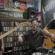 Pressing Strings Performs Mercy And We Will Be Alright Live At Lightning 100