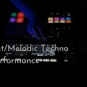 Ambient Melodic Techno Live Performance With Maschine MK3