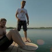 Как всплыть с тазом цемента на ногах Try Swimming In Cement Shoes