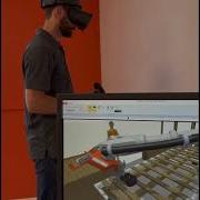 Using VR To Operate Robot Simulation