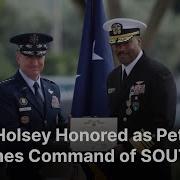 AWARD CEREMONY Holsey Receives Distinguished Service Medal In SOUTHCOM Change Of Command AC1G