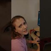 She Uses Arch Btw