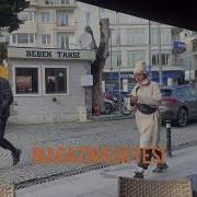 Şevval Sam Oğlu Tarık Emir Tekin Le Bebek Te Köpeklerini Gezdirirken Görüntülendi