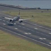 Pilot Refuses To Go Around