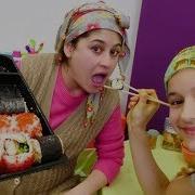 Reyhan Abla Ve Rus Torun Daria Sushi Yiyorlar Komik Video