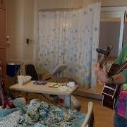Jason Mraz Sings To Taylor At Children S Hospital Of Wisconsin