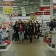 Смуглянка в магазине электроники ФЛЕШМОБ