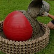Pour Cement Into The Ball And Egg Tray How To Make Unique And Creative Cement Flower Pots