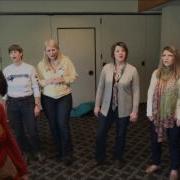 Mount Holyoke S V 8 S Alumnae Perform A Capella Version Of Is That The Way You Look