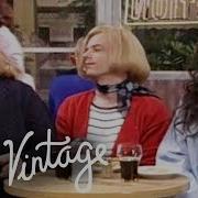 Gaps Girls At The Foodcourt SNL