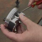 Как вставить стопорное кольцо Vertex Pistons