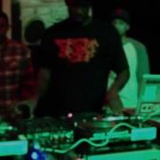 DJ Bee X BTYM LIVE Cut Session At Freshfriday