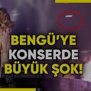 Bengü Ye Konserde Ne Mutlu Türküm Diyene Tepkisi Su Şişesi Fırlattılar TGRT Haber