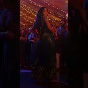 Just Wanna See Devi In Sari Netflix Neverhaveiever Devi Pextern