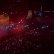 Rocket сделал Stage Diving под Инкассатор на концерте в Москве 21 10 23