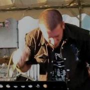 Devil Inside War And Hate Extrait
