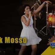 Melek Mosso Kedi Performance