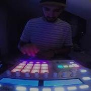 Handsome People Live Maschine Performance