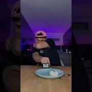 Как заставить вареное яйцо взорваться Short Shorts Eggexplosionchallenge Crazyeggtrick Viral