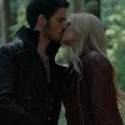 OUAT 4x01 Be Patient Emma Hook