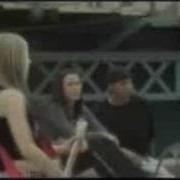 Avril Lavigne Freak Out