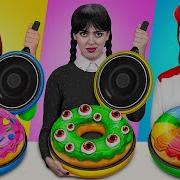 Кулинарный Челлендж Уэнсдей против Бабушки Кухонные гаджеты и Лайфхаки для родителей от TeenDO
