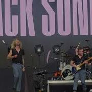 Taking Back Sunday MakeDamnSure Live On 10 2 At Aftershock 2025 In Sacramento CA