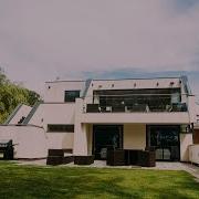 Spacious Group Accommodation Villanova Tour