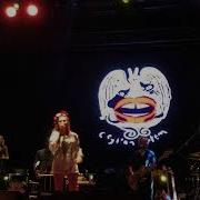 Ceylan Ertem Zalım Kuşadası Gençlik Festivali KGF2019