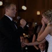 GROOM SURPRISES HIS BRIDE BY SINGING STARTING FLASH MOB AT THEIR WEDDING RECEPTION
