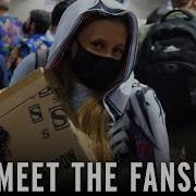 Meet The Fans At SDCC Fan Interviews Sideshow Con SDCC 2022