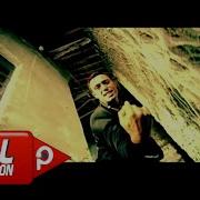 Mustafa Sandal Aşka Yürek Gerek Official Video