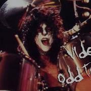 ERIC CARR The Fox Man Performs BLACK DIAMOND With KISS