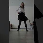 хотела снять юбку а видео опять снять надо