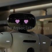 LG S New Laundry Folding Robot Makes Its Debut At CES