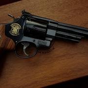 S W 44 Magnum самый крутой револьвер в мире
