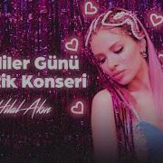 Feride Hilal Akın Sevgililer Günü Akustik Konseri