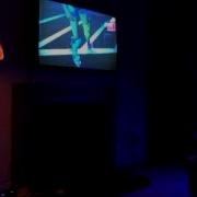 Philips Hue Controlled By A Raspberry Pi To Dance With XBox Kinect