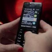 Видео представлен новый металлический телефон Nokia 515