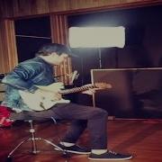Tom DeLonge Playing M M S 2016 Blink 182 Tom DeLonge Stratocaster