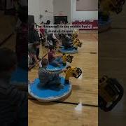 Hovercraft Moves On Its Own