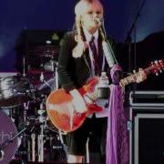 Orianthi Perfoms Drive Away In Toronto