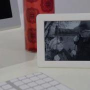 Updating A Grayscale E Paper Screen