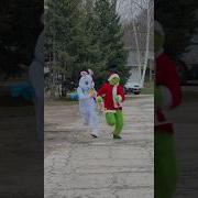 The Grinch VS The Easter Bunny
