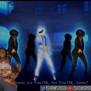 ISHOWSPEED KICKS AND BREAKS HIS MONITOR WHILE DANCING TO SMOOTH CRIMINAL