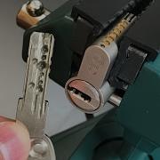 386 Замок Iseo R9 Dimple взломан и выпотрошен